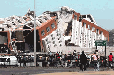 Сейсмическая катастрфа в Чили 27.02.2010 г.  (AP Photo/ Natacha Pisarenko).