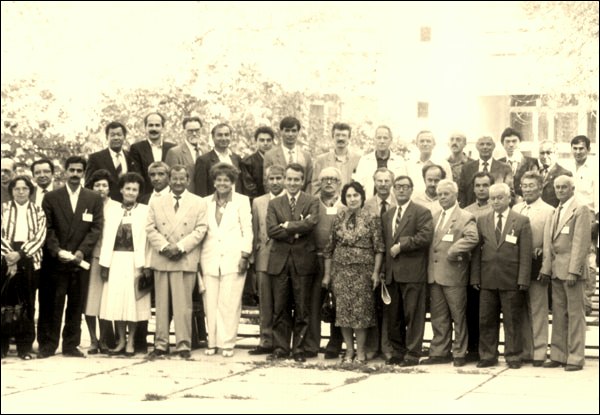 Участники Симозиума GSHAP в Ашхабаде. 1994 г. 62 Кбйт.
